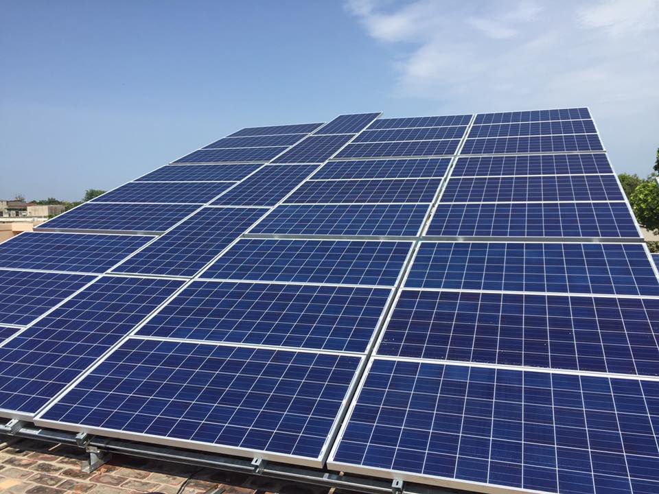 Polycrystalline solar panels in Pakistan